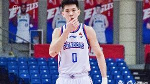 炸裂输出！林庭谦打满半场12中9狂轰24分4助 三分5中4