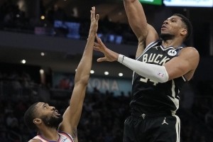 开云体育app下载-美记：尼克斯仍在关注字母哥的情况 续约大桥的时间很微妙